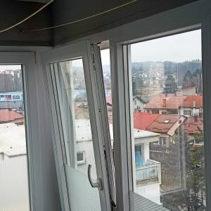 Garsonjera Karlovac  Luščić 5. kat lift centralno grijanje