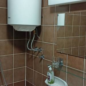 Garsonjera Karlovac  Luščić 5. kat lift centralno grijanje