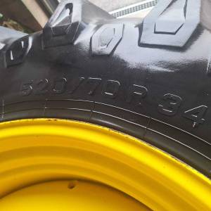 Gume za traktor John Deere