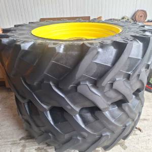 Gume za traktor John Deere