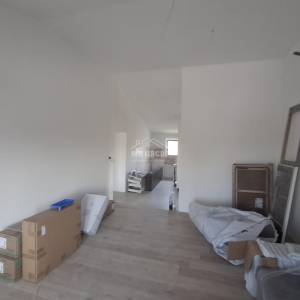 JEDNOSOBNI I DVOSOBNI APARTMAN, MIRNA I TIHA POZICIJA, VRSI