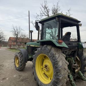 John Deere 3350