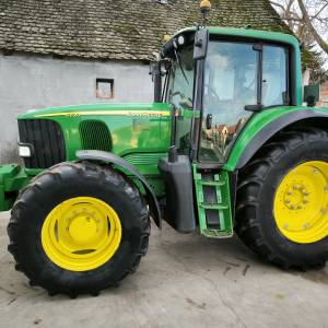 John deere 6820
