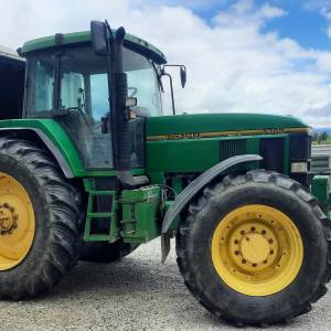 John Deere 7700