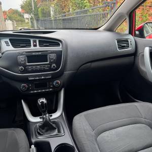 Kia Pro Ceed 1.6 CRDi, 2014g, 150000km, HR auto, servisna, Alu, reg go