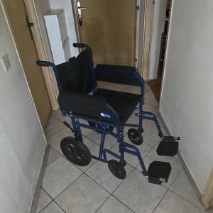 Kolica za starije,polupokretne osobe