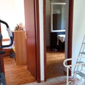 Mali Lošinj - Kuća u zelenoj oazi na površini od 299 m2 u centru!