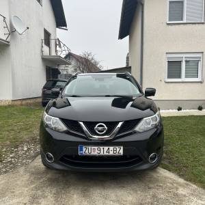 Nissan Qashqai 1,6 dCi, automatik, 360 kamera, panorama