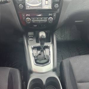 Nissan Qashqai 1,6 dCi, automatik, 360 kamera, panorama