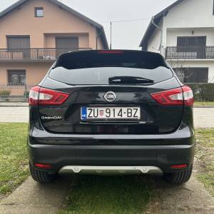 Nissan Qashqai 1,6 dCi, automatik, 360 kamera, panorama