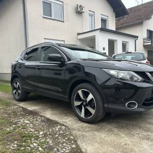 Nissan Qashqai 1,6 dCi, automatik, 360 kamera, panorama