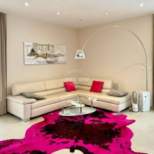 OBITELJSKA VILA S 3 SPAVAĆE SOBE, JEDINSTVENI DIZAJN, BOKANJAC- ZADAR