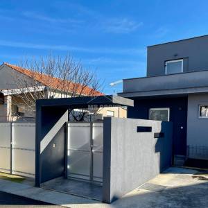 OBITELJSKA VILA S 3 SPAVAĆE SOBE, JEDINSTVENI DIZAJN, BOKANJAC- ZADAR