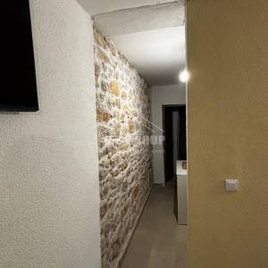 OBNOVLJENA KUĆA S 3 SPAVAĆE SOBE, PRILIKA – CENTAR! VRSI - ZADAR