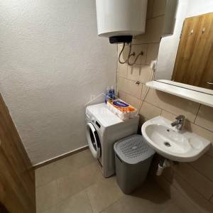 OBNOVLJENA KUĆA S 3 SPAVAĆE SOBE, PRILIKA – CENTAR! VRSI - ZADAR