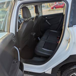 Peugeot 2008 1,2 Allure Perla bijeli NAVI ALU FELGE 2xPDC-parkpilot