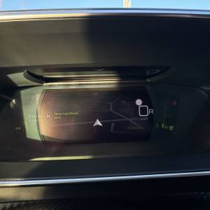 Peugeot 2008 1,2 FULL LED ODRAĐENI SVI SERVISI