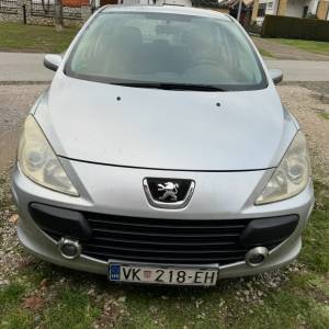Peugeot 307 SW, Benzin-LPG (atest 4/2028.), četiri rezervne felge