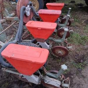 Pneumatska sijačica olt psk 4 reda