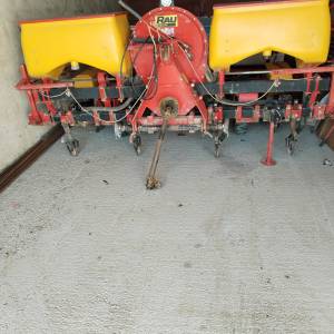 Pneumatska sijačica za kukuruz