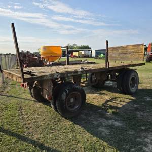 PRIKOLICA ZA ROLO BALE I PALETE