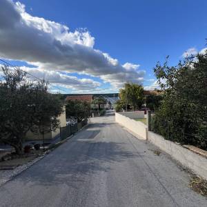 PRILIKA! OBNOVLJENA DVOJNA KUĆA, 400 M OD MORA, GORNJI KARIN