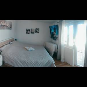 Prodaja 2 objekta kuća i apartman sa vrtom i pogledom na more