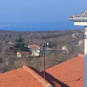 Prodaja 2 objekta kuća i apartman sa vrtom i pogledom na more