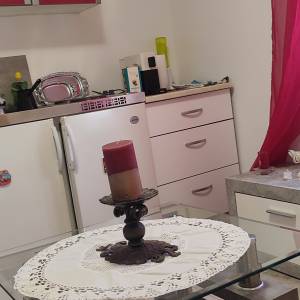 Prodaja 2 objekta kuća i apartman sa vrtom i pogledom na more