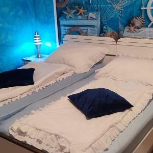 Prodaja 2 objekta kuća i apartman sa vrtom i pogledom na more