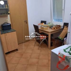 PRODAJE SE KUĆA SA 4 STANA TRNJE ZAGREB