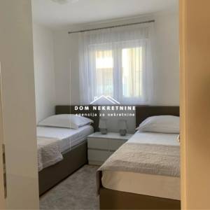 PRODAJE SE STAN U MAKARSKOJ