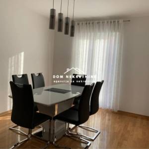 PRODAJE SE STAN U MAKARSKOJ