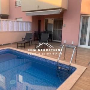 PRODAJE SE STAN U MAKARSKOJ