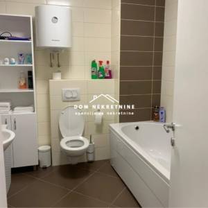 PRODAJE SE STAN U MAKARSKOJ