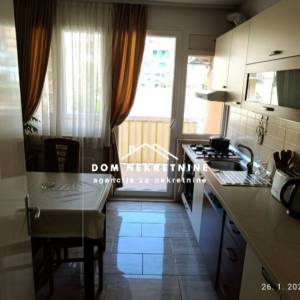 PRODAJE SE STAN U MAKARSKOJ