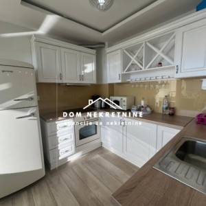 PRODAJE SE STAN U MAKARSKOJ