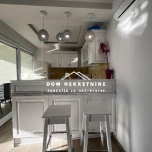 PRODAJE SE STAN U MAKARSKOJ