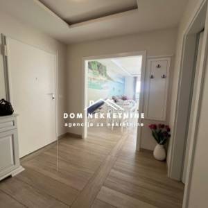 PRODAJE SE STAN U MAKARSKOJ
