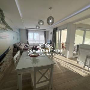 PRODAJE SE STAN U MAKARSKOJ