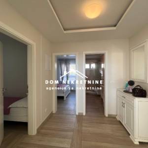 PRODAJE SE STAN U MAKARSKOJ