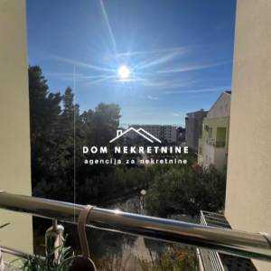 PRODAJE SE STAN U MAKARSKOJ