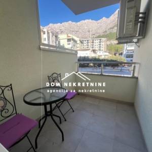 PRODAJE SE STAN U MAKARSKOJ