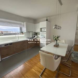 PRODAJE SE STAN U RETFALI