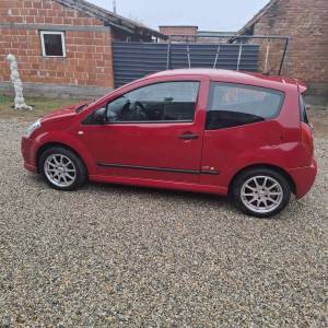 Prodajem Citroen C2 VTR-F1