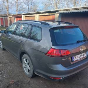 PRODAJEM GOLF 7 , KARAVAN 2016g