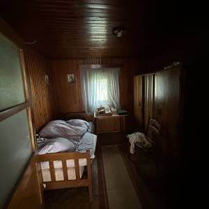 Prodajem hrastovu drvenu kuću za preseljenje – 45 m²