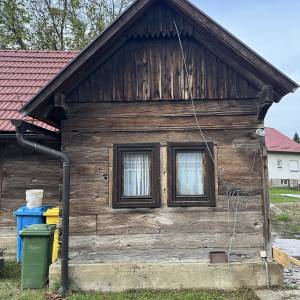 Prodajem hrastovu drvenu kuću za preseljenje – 45 m²