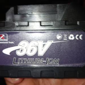 Prodajem kutnu brusilicu