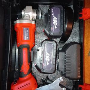 Prodajem kutnu brusilicu